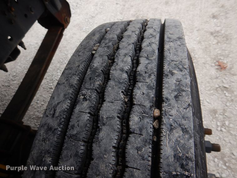 image for item DH8163 2005 Chevrolet C6500  box truck