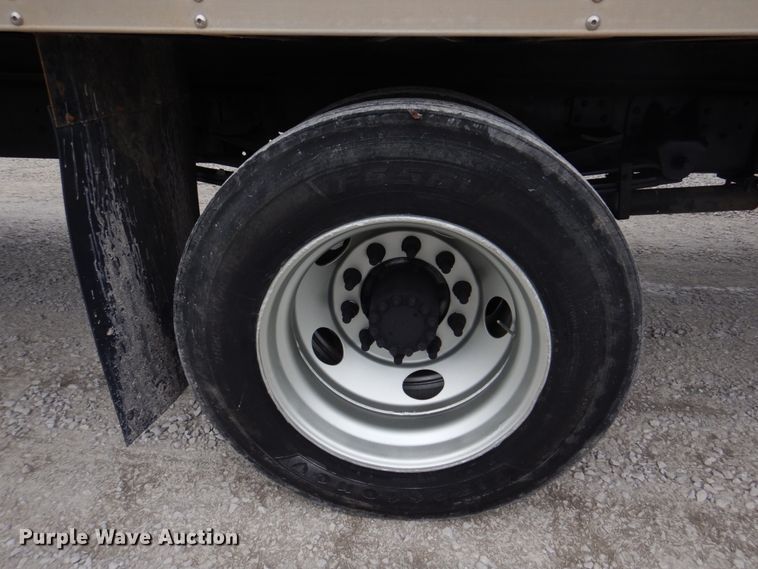 image for item DH8163 2005 Chevrolet C6500  box truck