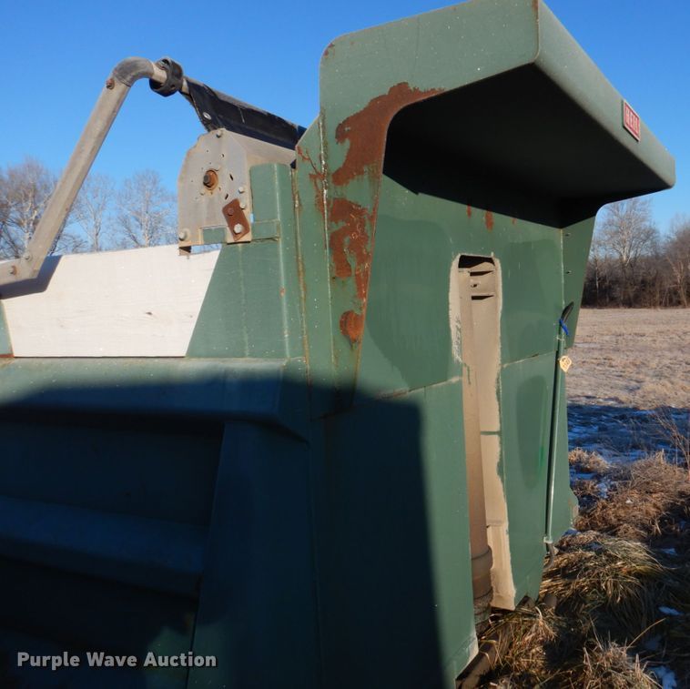 image for item DH8172 Heil HPT31615YD16  dump bed