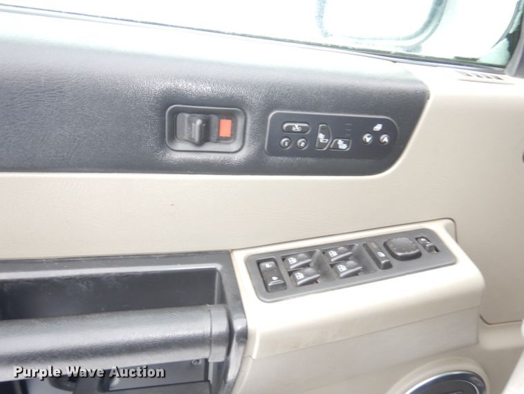 image for item DH8829 2005 Hummer H2  SUV