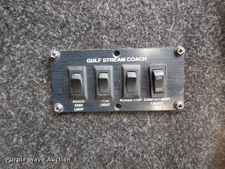 image for item DI8629 1998 Gulf Stream Spartan  RV