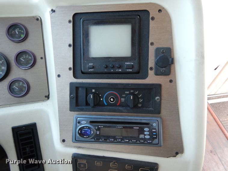 image for item DI8629 1998 Gulf Stream Spartan  RV