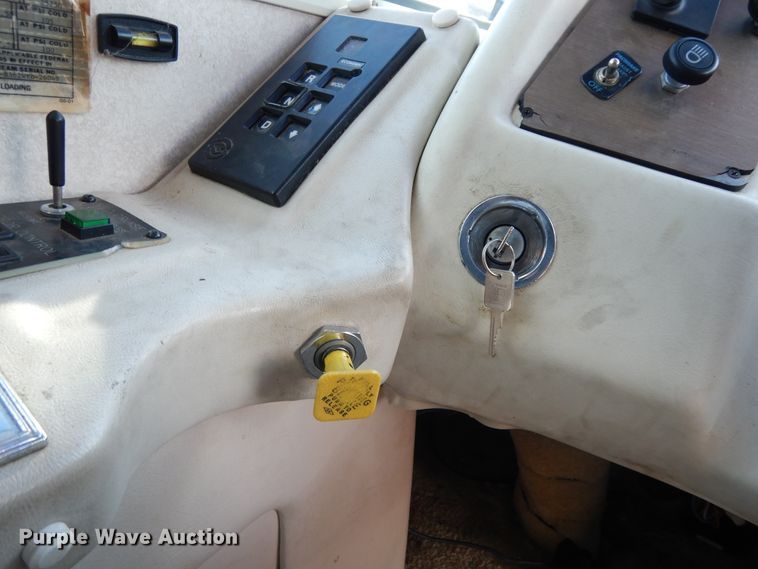 image for item DI8629 1998 Gulf Stream Spartan  RV