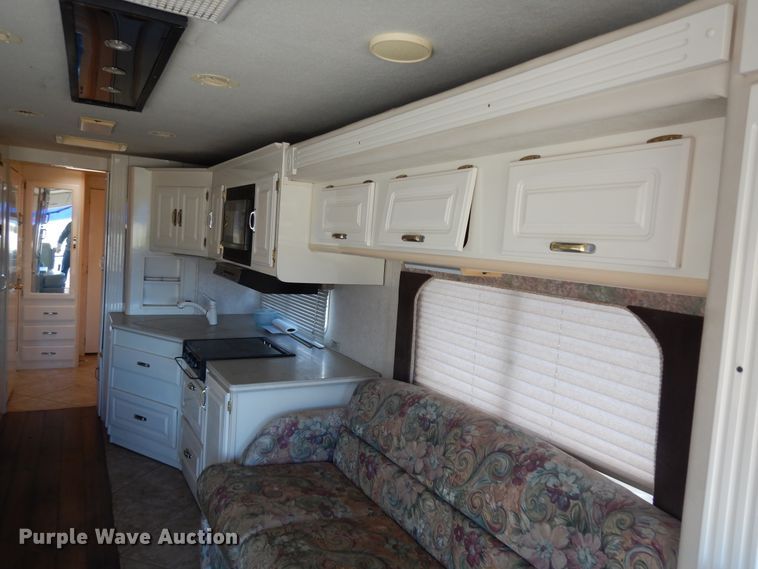 image for item DI8629 1998 Gulf Stream Spartan  RV