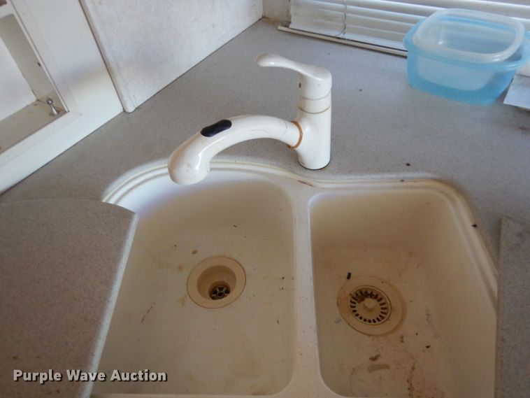 image for item DI8629 1998 Gulf Stream Spartan  RV