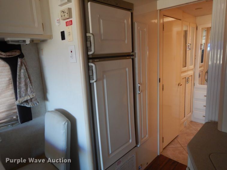 image for item DI8629 1998 Gulf Stream Spartan  RV