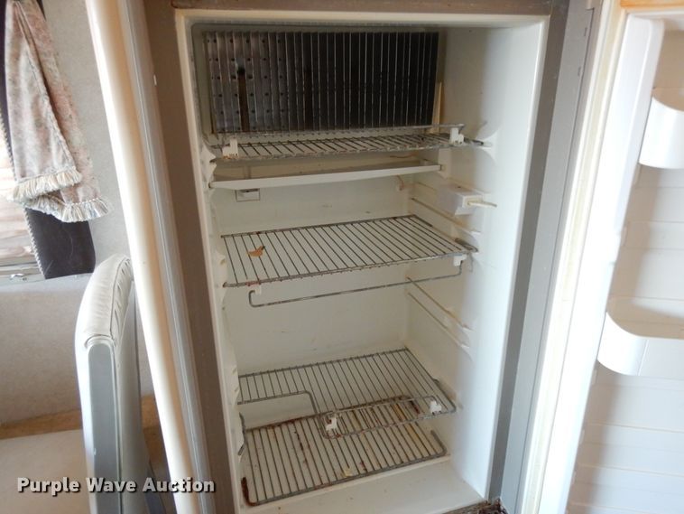 image for item DI8629 1998 Gulf Stream Spartan  RV