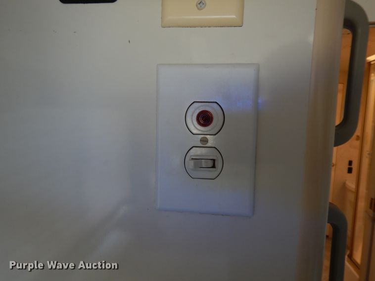 image for item DI8629 1998 Gulf Stream Spartan  RV