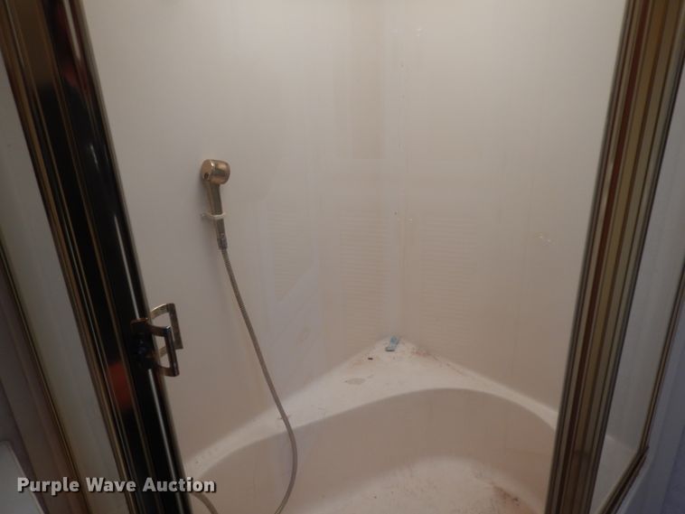 image for item DI8629 1998 Gulf Stream Spartan  RV