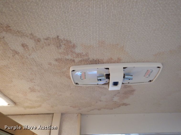 image for item DI8629 1998 Gulf Stream Spartan  RV