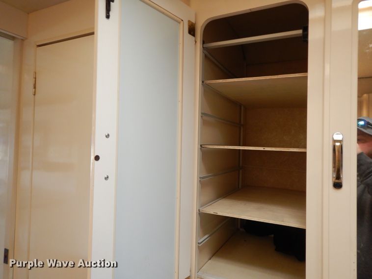 image for item DI8629 1998 Gulf Stream Spartan  RV