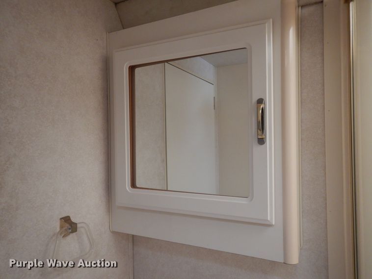 image for item DI8629 1998 Gulf Stream Spartan  RV