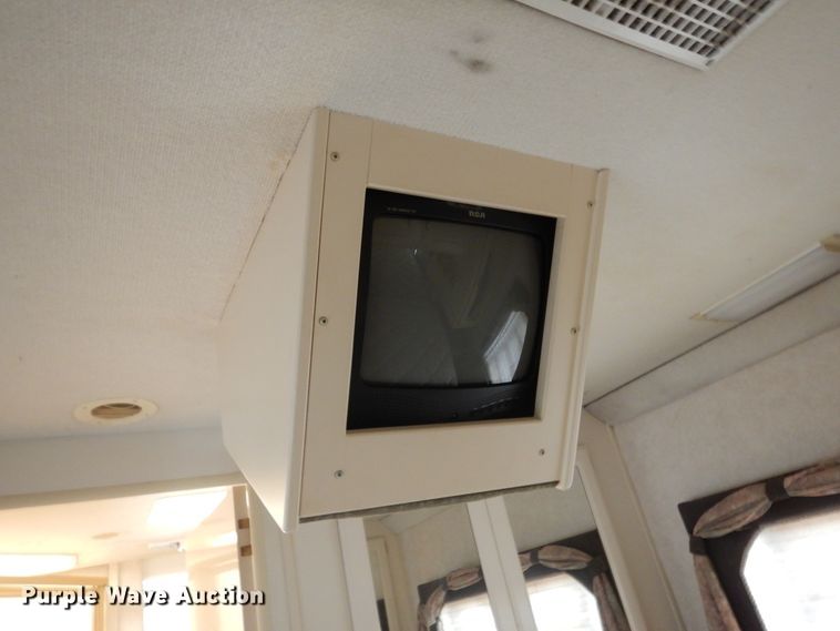 image for item DI8629 1998 Gulf Stream Spartan  RV