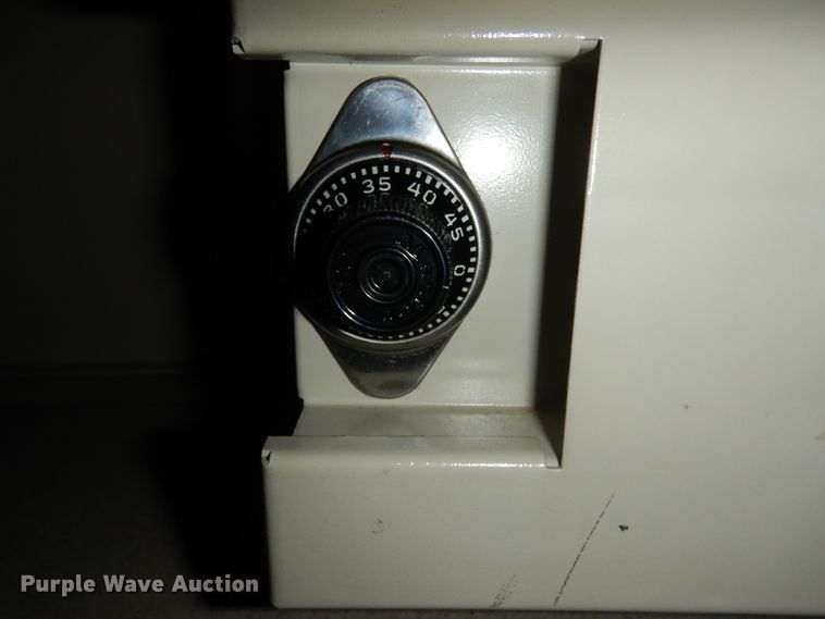 image for item DI8629 1998 Gulf Stream Spartan  RV