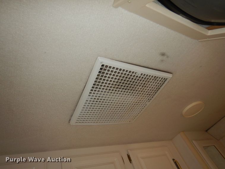 image for item DI8629 1998 Gulf Stream Spartan  RV