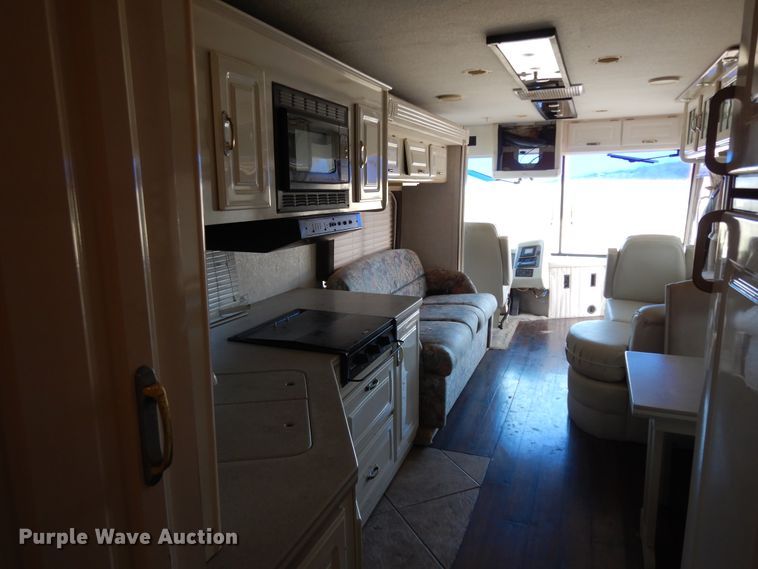 image for item DI8629 1998 Gulf Stream Spartan  RV