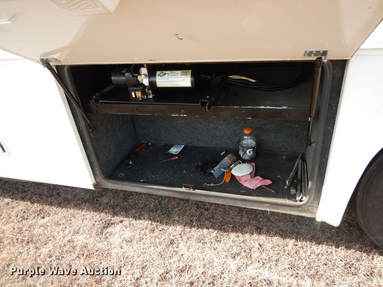 image for item DI8629 1998 Gulf Stream Spartan  RV