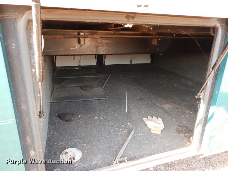 image for item DI8629 1998 Gulf Stream Spartan  RV