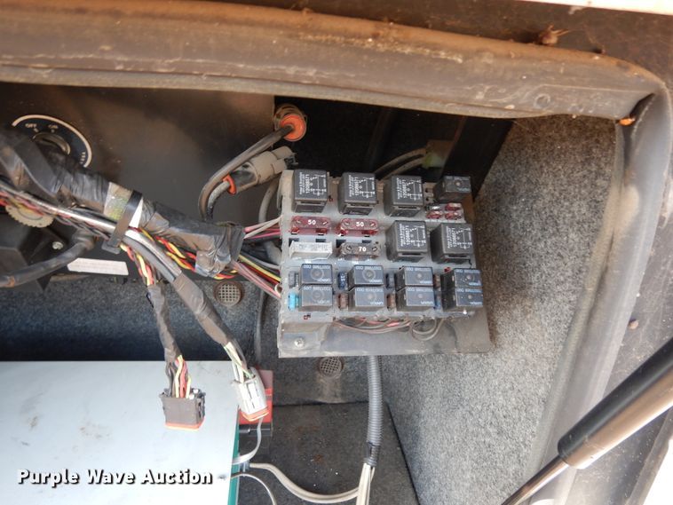 image for item DI8629 1998 Gulf Stream Spartan  RV