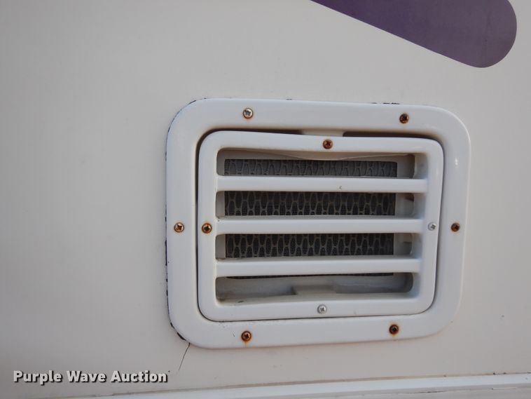 image for item DI8629 1998 Gulf Stream Spartan  RV