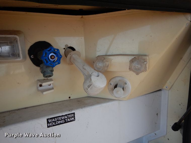 image for item DI8629 1998 Gulf Stream Spartan  RV