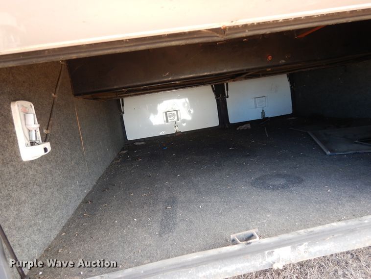 image for item DI8629 1998 Gulf Stream Spartan  RV