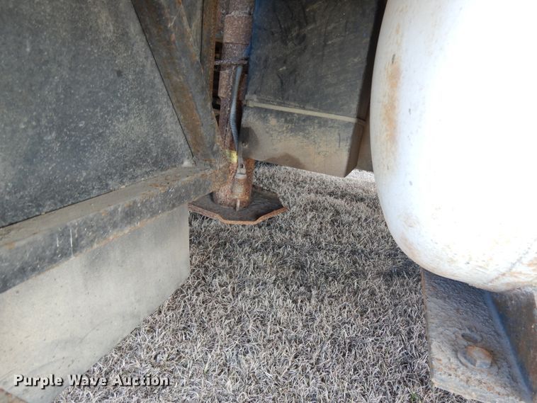 image for item DI8629 1998 Gulf Stream Spartan  RV