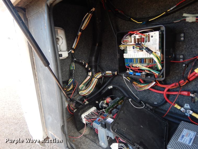 image for item DI8629 1998 Gulf Stream Spartan  RV