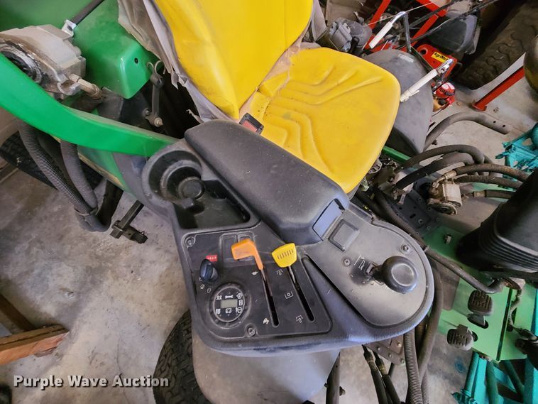 image for item DJ1546 John Deere 7500  reel mower