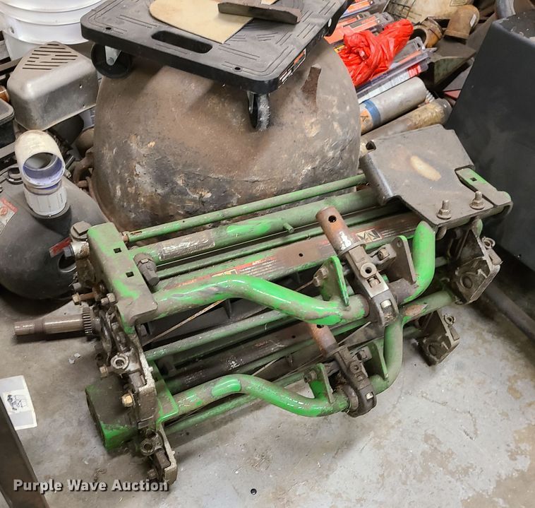 image for item DJ1546 John Deere 7500  reel mower