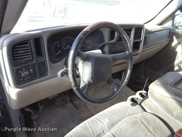 image for item DK8719 2001 Chevrolet Suburban LS  SUV