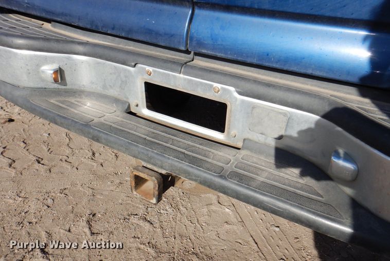 image for item DK8719 2001 Chevrolet Suburban LS  SUV