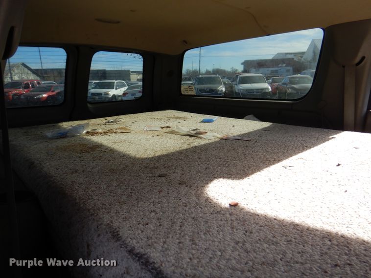 image for item DK8719 2001 Chevrolet Suburban LS  SUV