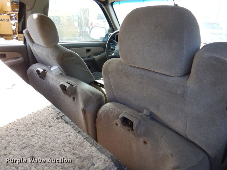 image for item DK8719 2001 Chevrolet Suburban LS  SUV