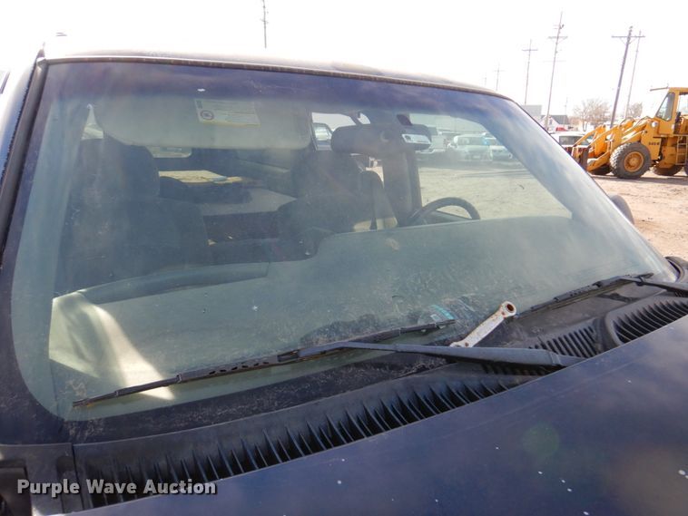 image for item DK8719 2001 Chevrolet Suburban LS  SUV