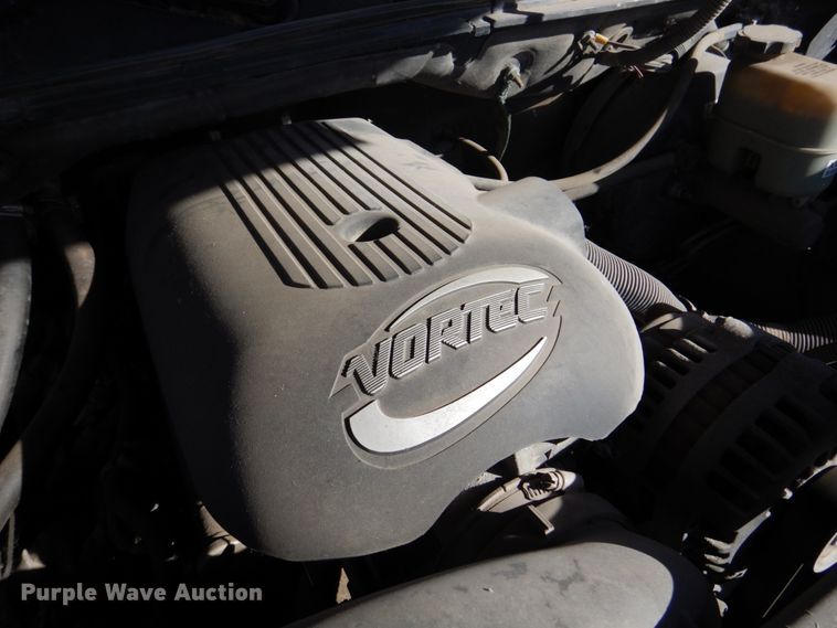 image for item DK8719 2001 Chevrolet Suburban LS  SUV