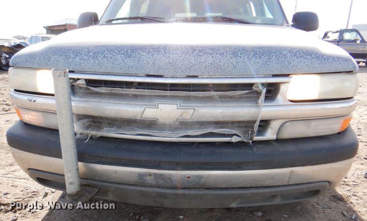 image for item DK8719 2001 Chevrolet Suburban LS  SUV