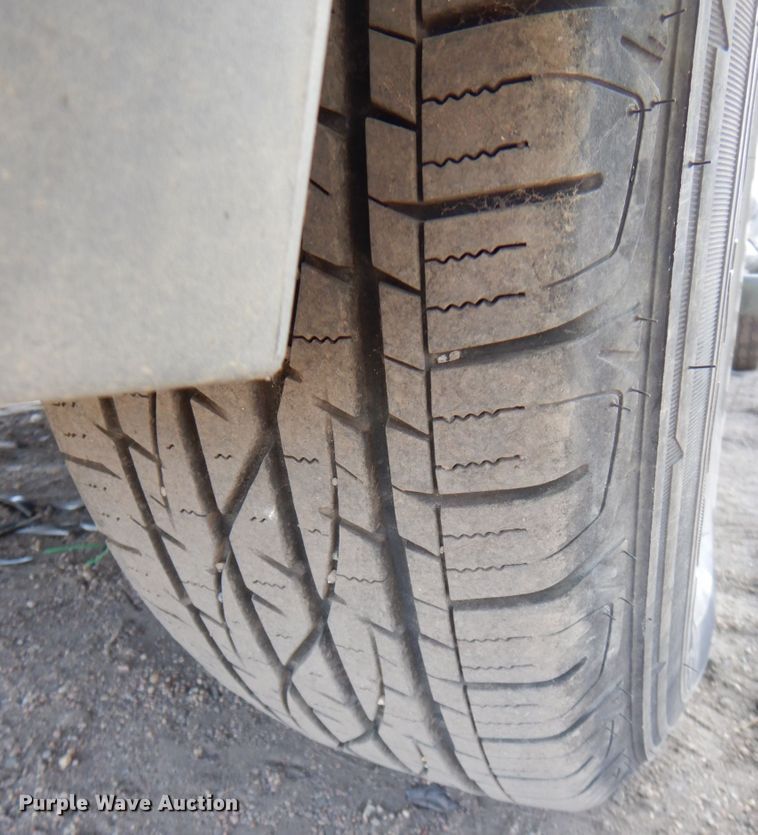 image for item DK8719 2001 Chevrolet Suburban LS  SUV