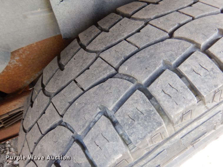 image for item DK8719 2001 Chevrolet Suburban LS  SUV