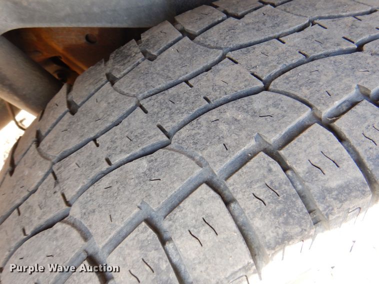 image for item DK8719 2001 Chevrolet Suburban LS  SUV