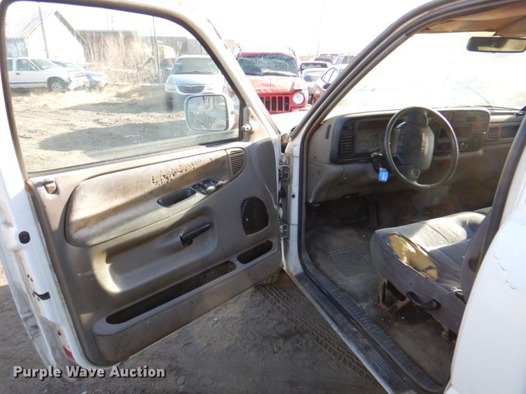 image for item DK8722 1995 Dodge Ram 1500  pickup truck