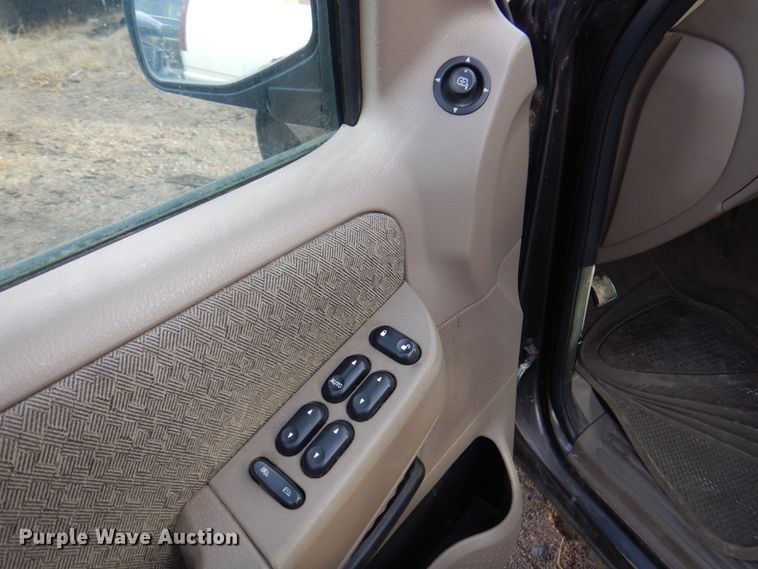 image for item DK8727 2005 Ford Explorer  SUV