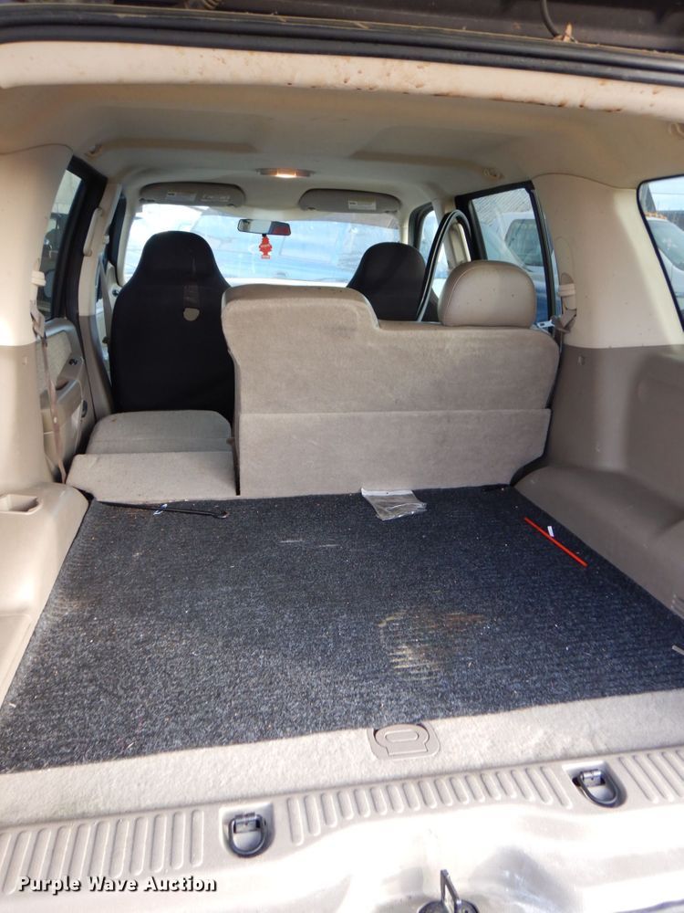image for item DK8727 2005 Ford Explorer  SUV