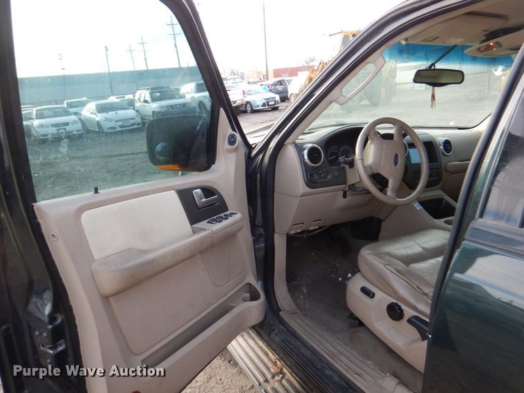image for item DK8728 2003 Ford Expedition  SUV