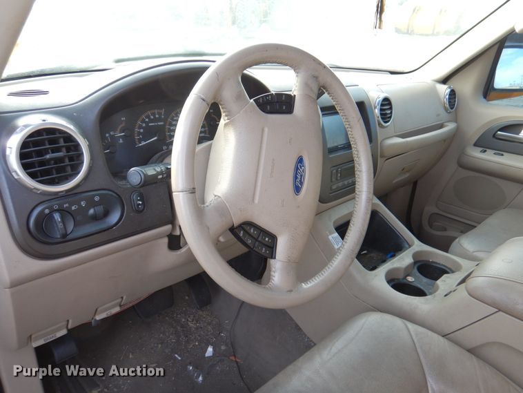 image for item DK8728 2003 Ford Expedition  SUV