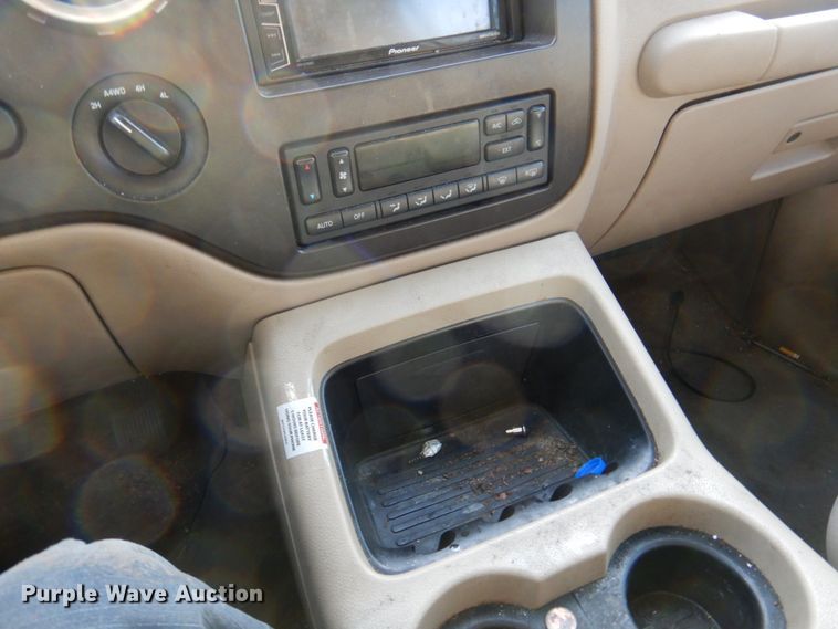 image for item DK8728 2003 Ford Expedition  SUV