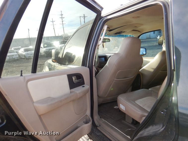 image for item DK8728 2003 Ford Expedition  SUV
