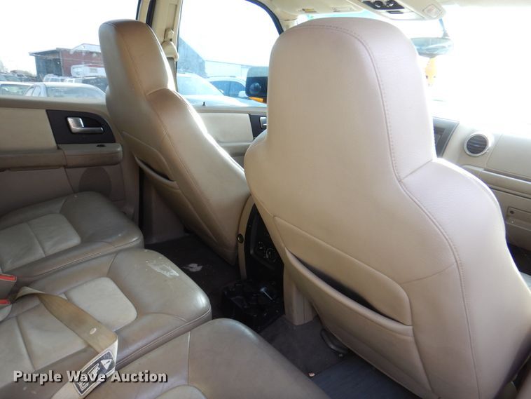image for item DK8728 2003 Ford Expedition  SUV