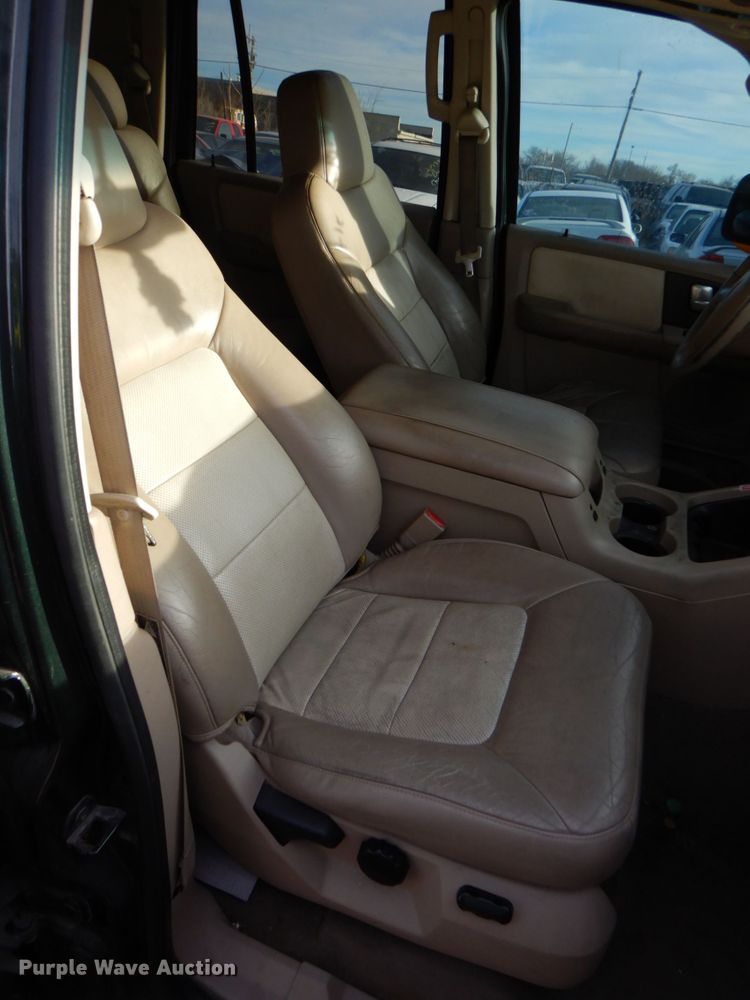 image for item DK8728 2003 Ford Expedition  SUV