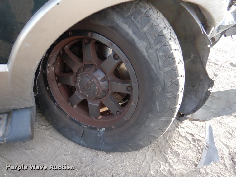 image for item DK8728 2003 Ford Expedition  SUV